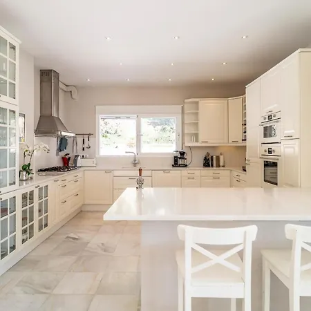 Hébergement de vacances Cozy In With House Sea View *