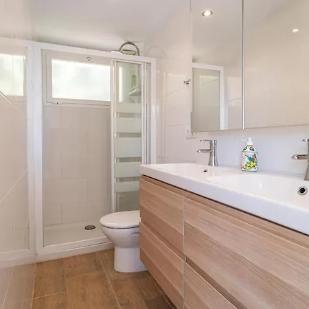 Cozy In With House Sea View
